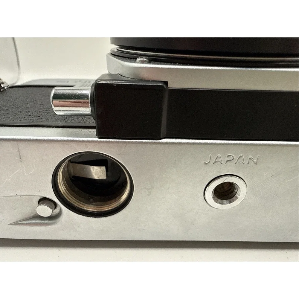 Minolta SRT 201 35mm Film Camera & 50mm f1.7 Rokkor X Lens‎ Partially Tested